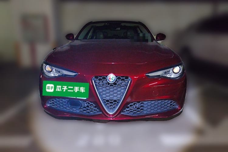 Used Alfa Romeo Giulia 2017 2.0T 280HP Luxury Edition Front