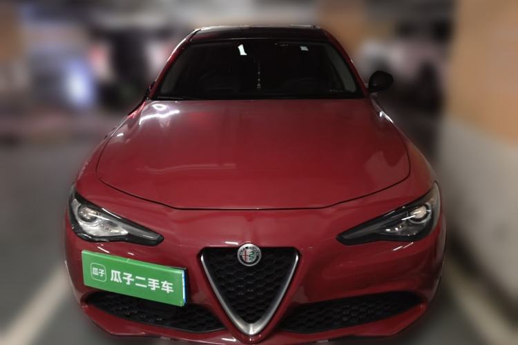 Used Alfa Romeo Giulia 2017 2.0T 200HP Luxury Edition Front