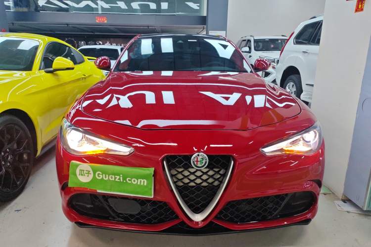 Used Alfa Romeo Giulia 2017 2.0T 280HP Luxury Sport Edition Front