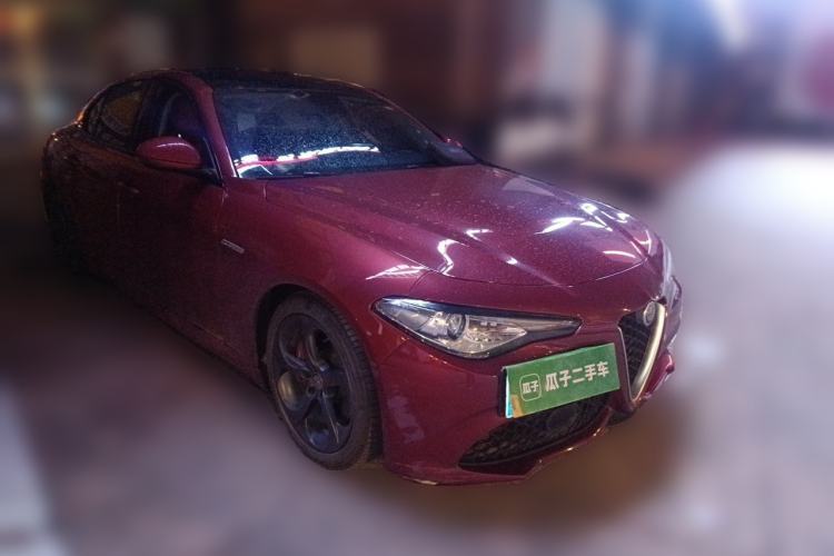 Used Alfa Romeo Giulia 2017 2.0T 280HP Milano Limited Edition Front Right 45 Deg