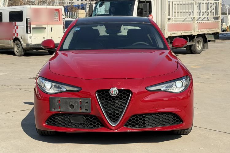Used Alfa Romeo Giulia 2017 2.0T 200HP Luxury Edition Front