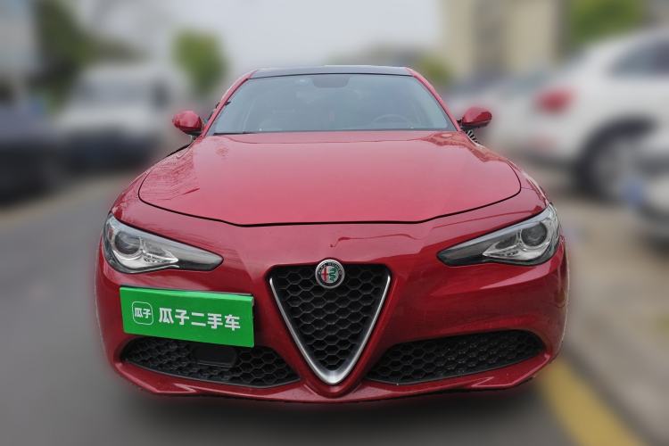 Used Alfa Romeo Giulia 2017 2.0T 200HP Luxury Edition Front