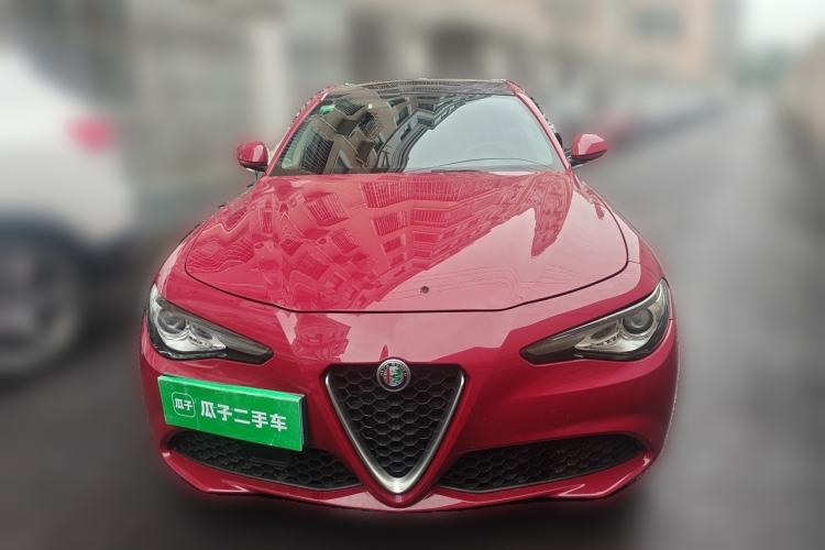 Used Alfa Romeo Giulia 2017 2.0T 200HP Luxury Edition Front