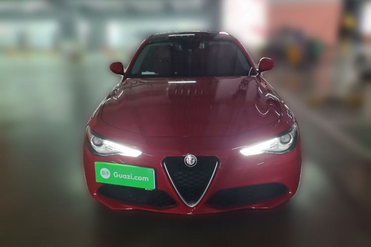 Used Alfa Romeo Giulia 2017 2.0T 200HP Luxury Edition Front
