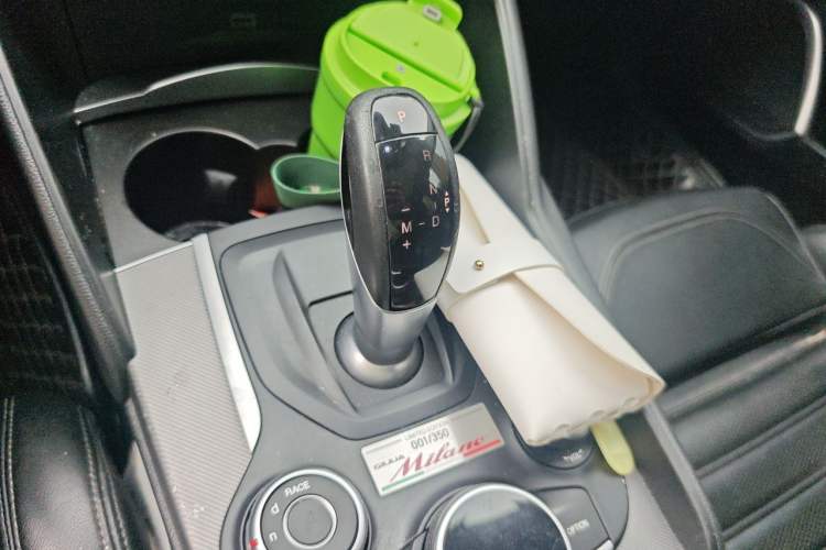Used Alfa Romeo Giulia 2017 2.0T 280HP Milano Limited Edition Gear Lever