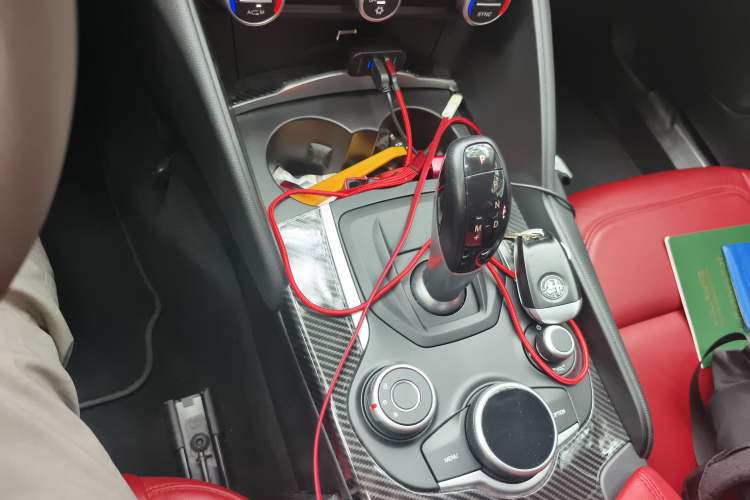 Used Alfa Romeo Giulia 2017 2.0T 200HP Elite Edition Gear Lever