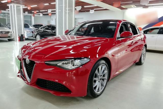 Used Alfa Romeo Giulia 2017 2.0T 200HP Luxury Edition