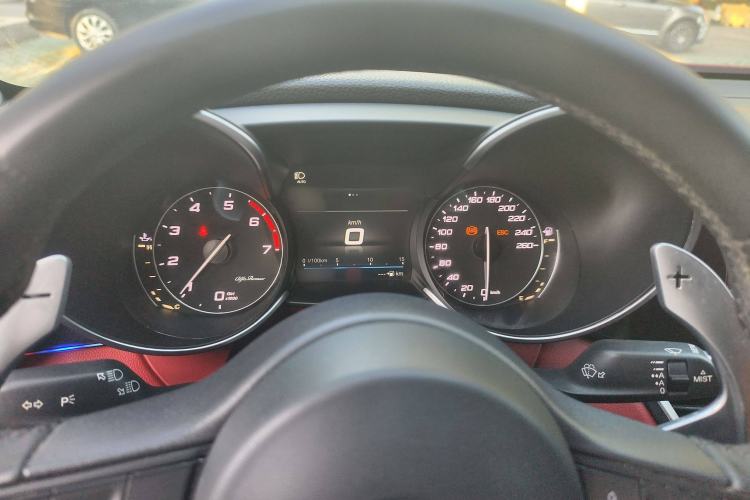 Used Alfa Romeo Giulia 2017 2.0T 200HP Luxury Edition Instrument Cluster