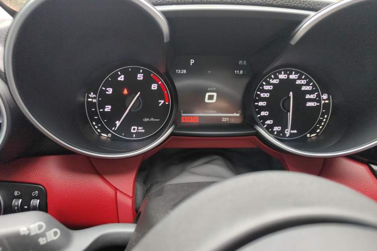 Used Alfa Romeo Giulia 2017 2.0T 280HP Luxury Edition Instrument Cluster