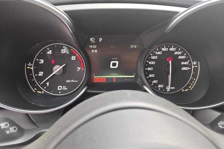 Used Alfa Romeo Giulia 2017 2.0T 200HP Luxury Edition Instrument Cluster
