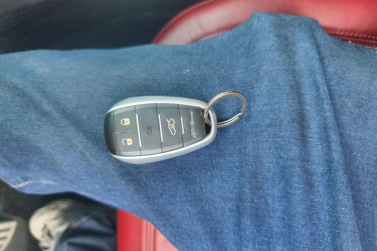 Used Alfa Romeo Giulia 2017 2.0T 200HP Luxury Edition Interior 1