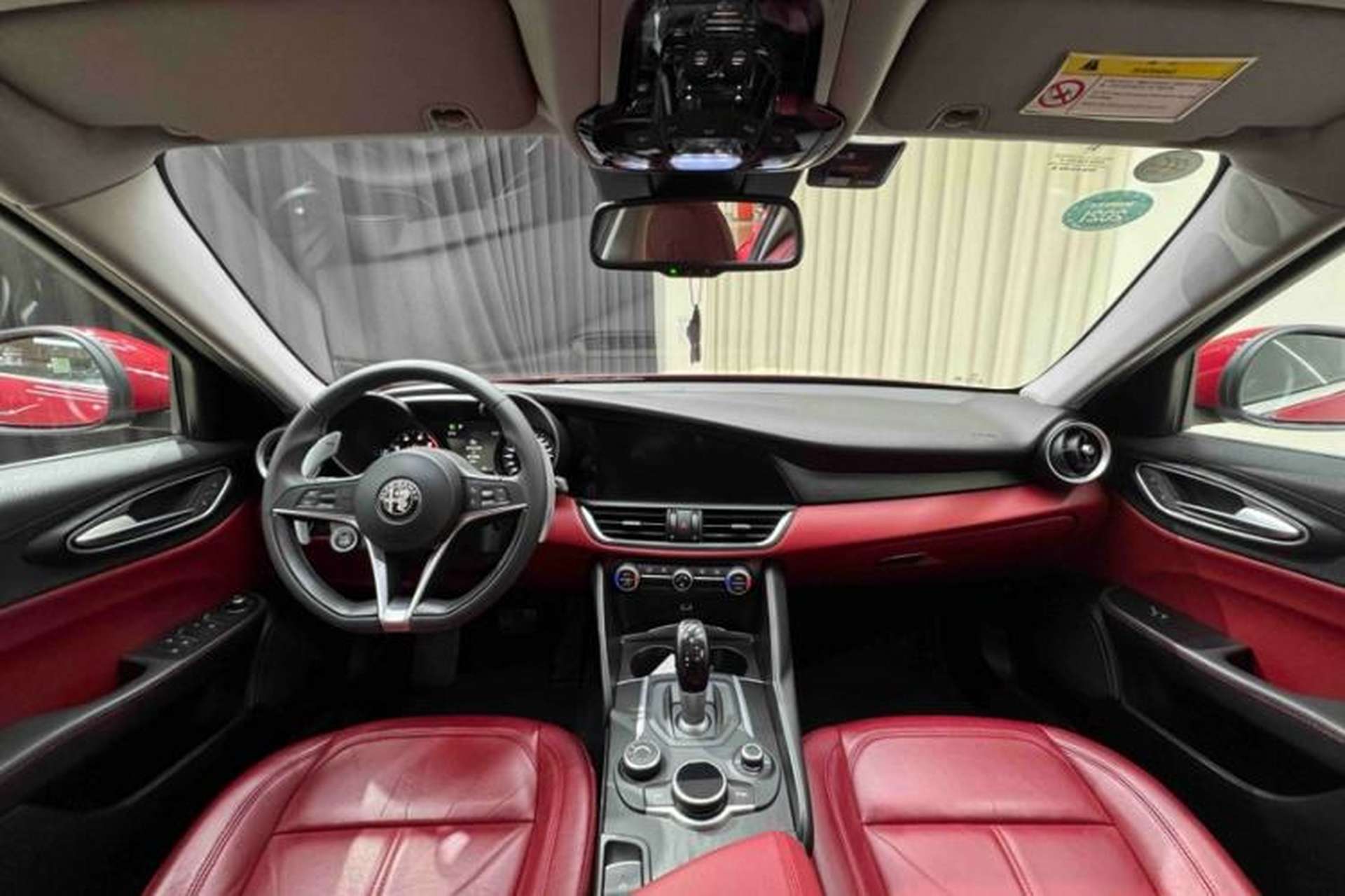 Used Alfa Romeo Giulia 2017 2.0T 280HP Luxury Edition Interior 3