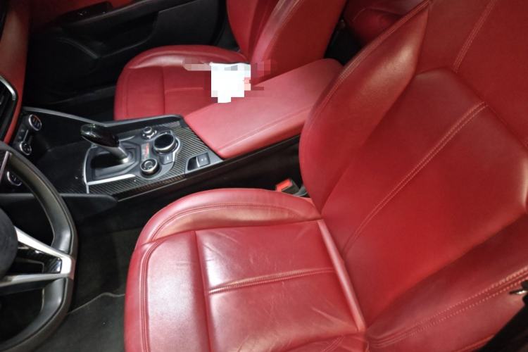 Used Alfa Romeo Giulia 2017 2.0T 200HP Luxury Edition Left Front Seat