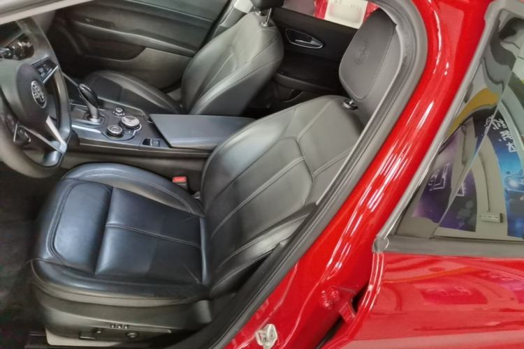 Used Alfa Romeo Giulia 2017 2.0T 200HP Elite Edition Left Front Seat
