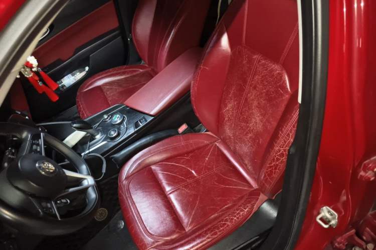 Used Alfa Romeo Giulia 2017 2.0T 200HP Elite Edition Left Front Seat