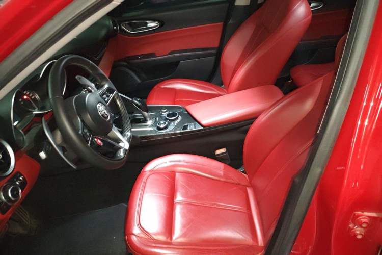 Used Alfa Romeo Giulia 2017 2.0T 200HP Elite Edition Left Front Seat