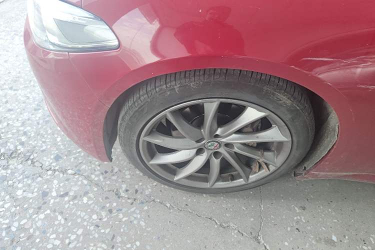 Used Alfa Romeo Giulia 2017 2.0T 200HP Luxury Edition Left Front Wheel Hub
