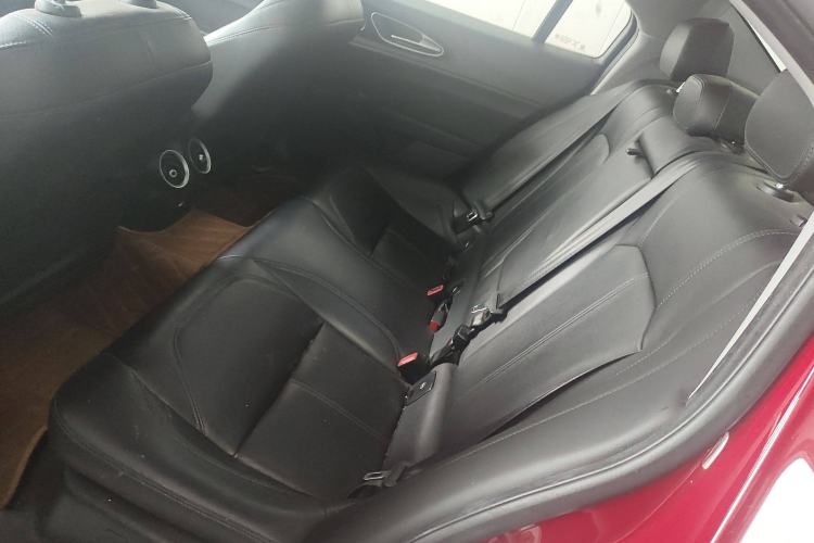 Used Alfa Romeo Giulia 2017 2.0T 200HP Luxury Edition Left Rear Seat