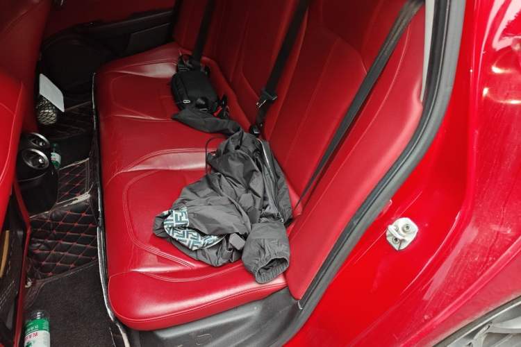 Used Alfa Romeo Giulia 2017 2.0T 280HP Luxury Edition Left Rear Seat
