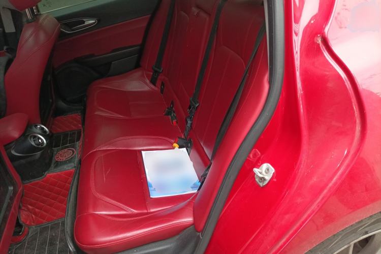 Used Alfa Romeo Giulia 2017 2.0T 280HP Luxury Edition Left Rear Seat