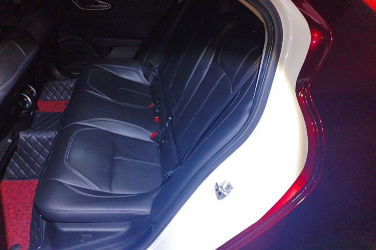 Used Alfa Romeo Giulia 2017 2.0T 280HP Luxury Edition Left Rear Seat