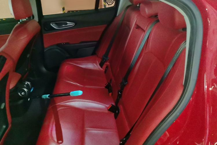 Used Alfa Romeo Giulia 2017 2.0T 200HP Luxury Edition Left Rear Seat