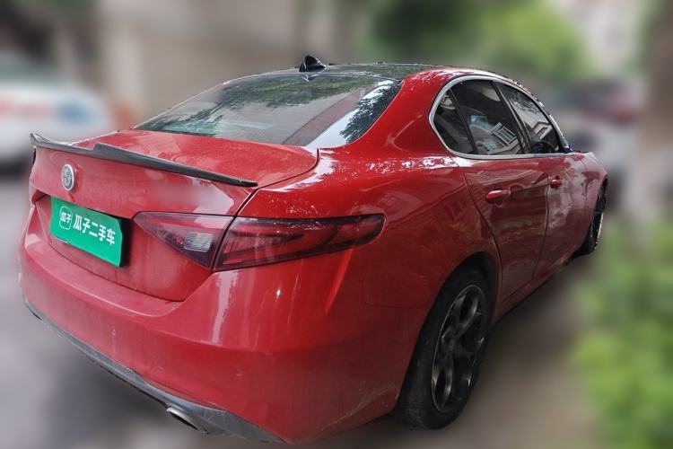 Used Alfa Romeo Giulia 2017 2.0T 280HP Luxury Edition Rear Right 45 Deg