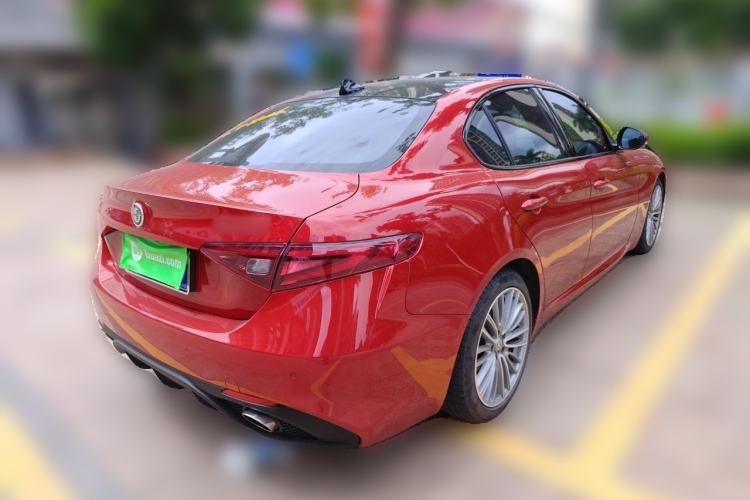 Used Alfa Romeo Giulia 2017 2.0T 280HP Luxury Sport Edition Rear Right 45 Deg