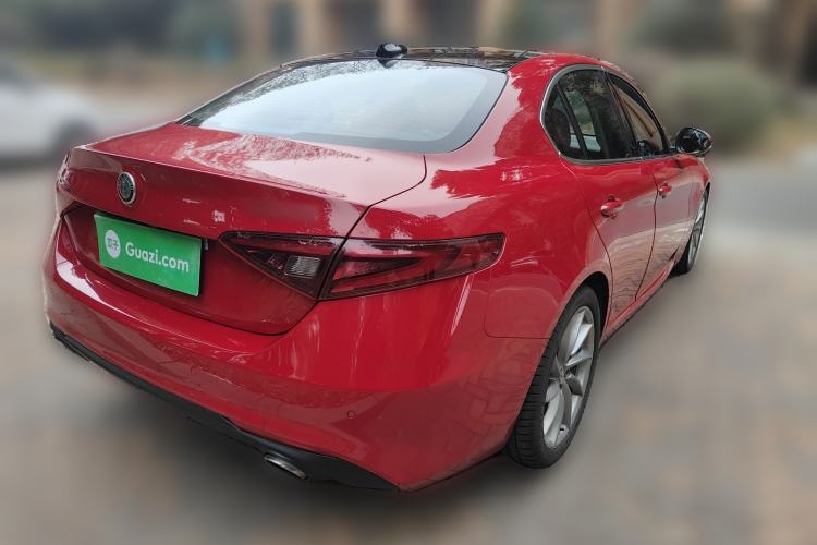Used Alfa Romeo Giulia 2017 2.0T 280HP Luxury Edition Rear Right 45 Deg