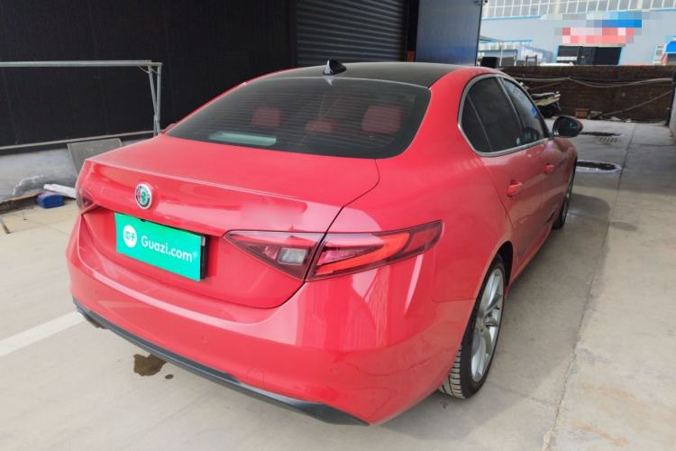 Used Alfa Romeo Giulia 2017 2.0T 200HP Luxury Edition Rear Right 45 Deg