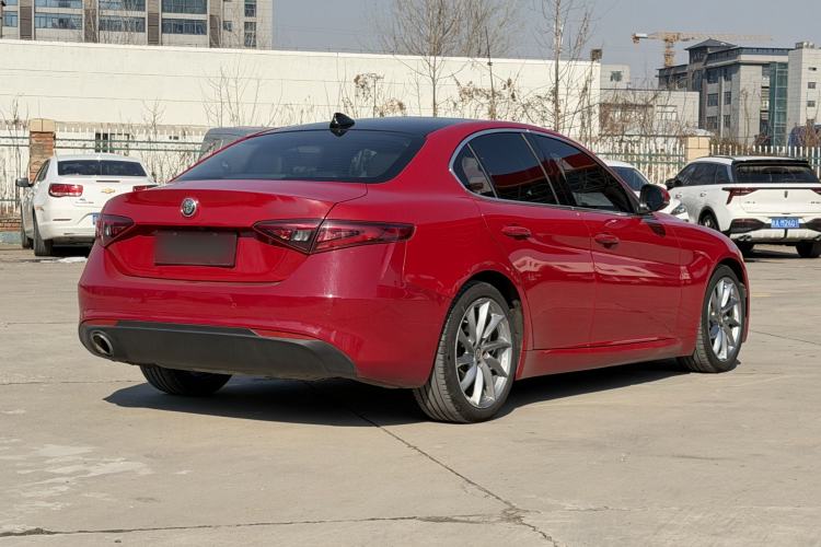 Used Alfa Romeo Giulia 2017 2.0T 200HP Luxury Edition Rear Right 45 Deg