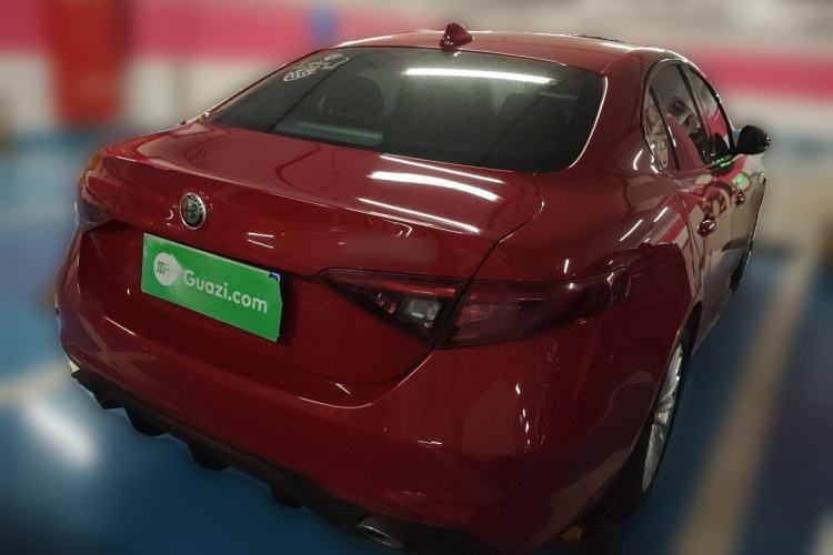 Used Alfa Romeo Giulia 2017 2.0T 200HP Elite Edition Rear Right 45 Deg
