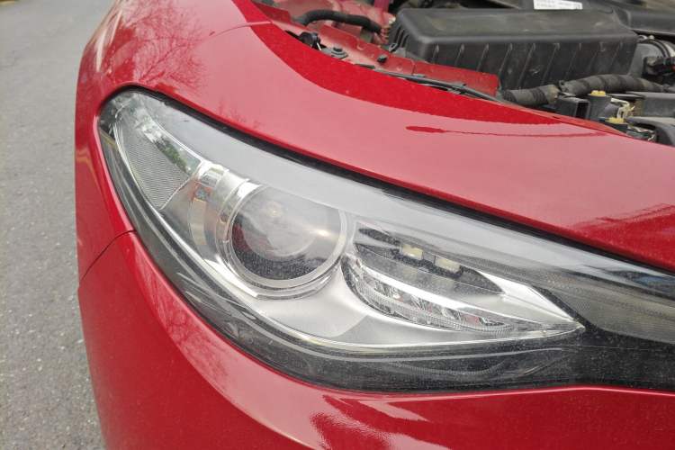 Used Alfa Romeo Giulia 2017 2.0T 200HP Luxury Edition Right Front Headlight