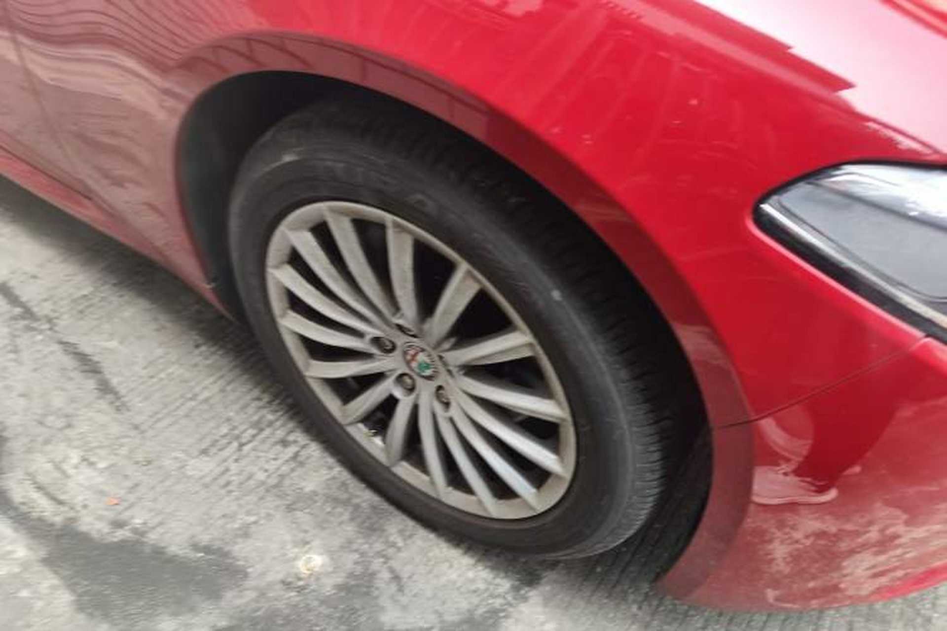 Used Alfa Romeo Giulia 2017 2.0T 200HP Elite Edition Right Front Wheel Hub