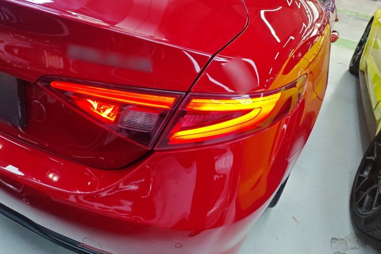 Used Alfa Romeo Giulia 2017 2.0T 280HP Luxury Sport Edition Right Rear Taillight