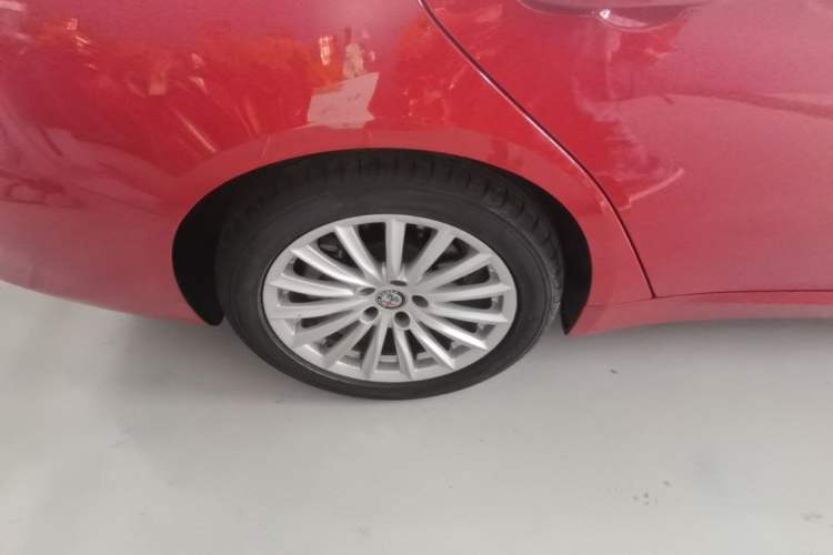 Used Alfa Romeo Giulia 2017 2.0T 200HP Elite Edition Right Rear Wheel Hub
