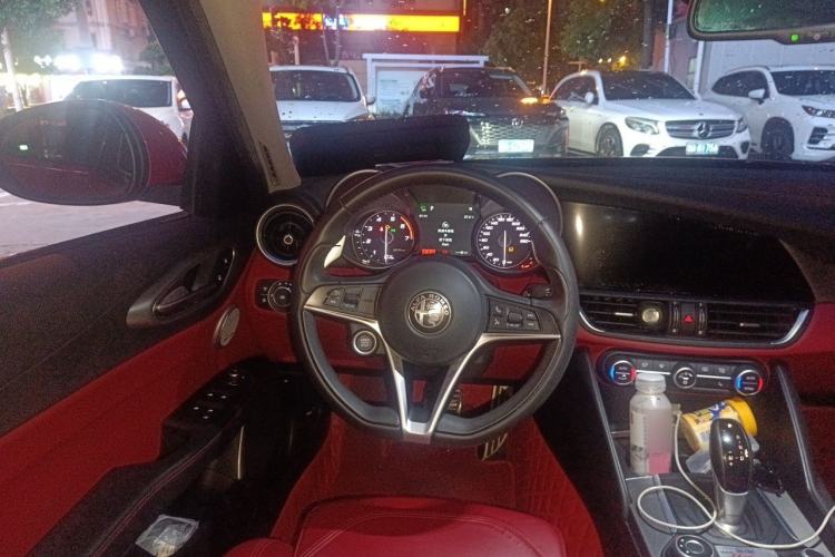 Used Alfa Romeo Giulia 2017 2.0T 280HP Milano Limited Edition Steering Wheel