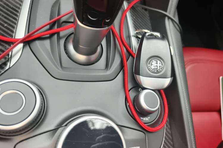 Used Alfa Romeo Giulia 2017 2.0T 200HP Elite Edition Vehicle Key