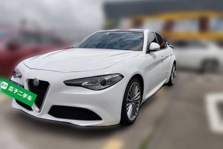 Used Alfa Romeo Giulia 2017 2.0T 280HP Luxury Edition Guazi used car, China used car export, Used car for sale, Used  cars, Cheapest cars for sale