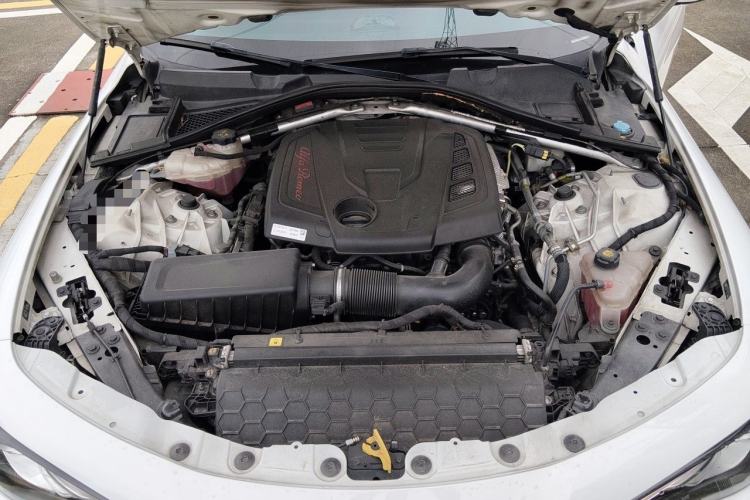 Used Alfa Romeo Giulia 2017 2.0T 280HP Luxury Edition Engine Bay
