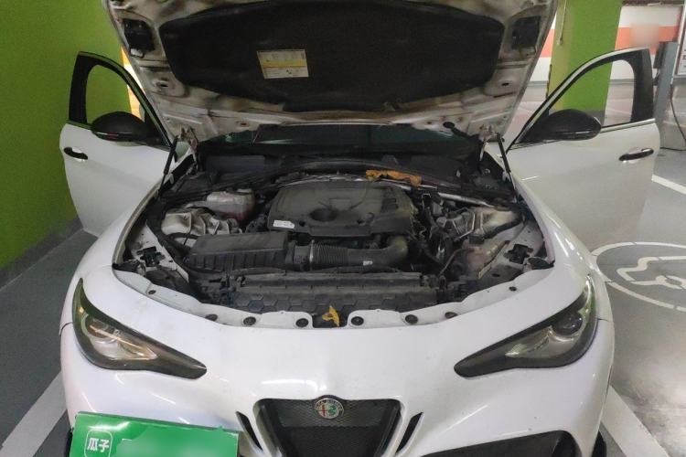 Used Alfa Romeo Giulia 2017 2.0T 200HP Luxury Edition Engine Bay