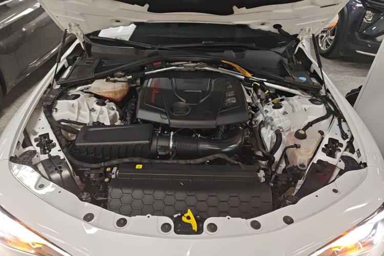 Used Alfa Romeo Giulia 2017 2.0T 280HP Luxury Edition Engine Bay