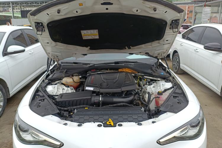 Used Alfa Romeo Giulia 2017 2.0T 280HP Luxury Edition Engine Bay