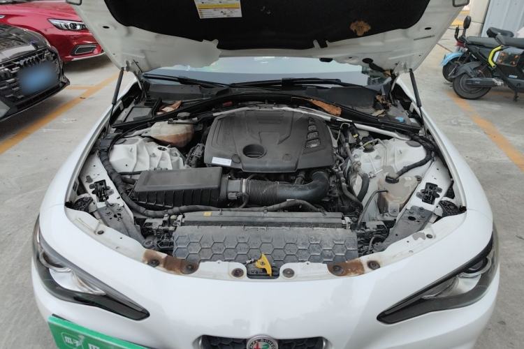 Used Alfa Romeo Giulia 2017 2.0T 200HP Luxury Edition Engine Bay