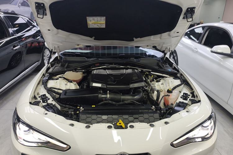 Used Alfa Romeo Giulia 2017 2.0T 200HP Luxury Edition Engine Bay