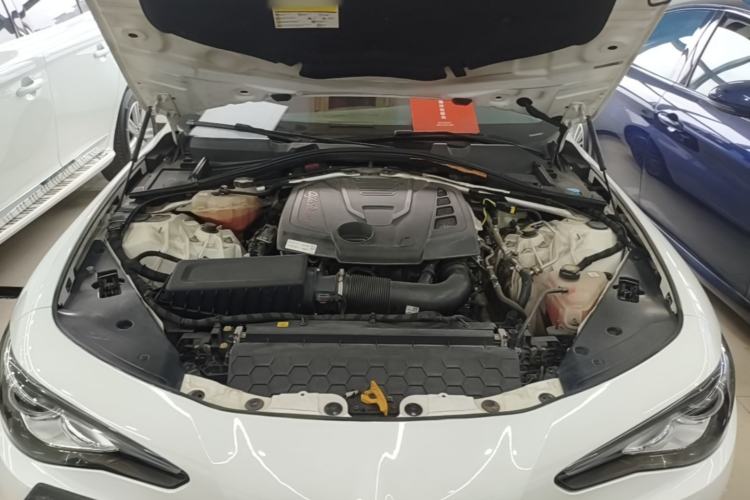 Used Alfa Romeo Giulia 2017 2.0T 280HP Luxury Edition Engine Bay