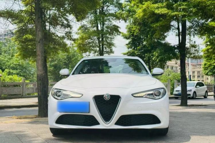 Used Alfa Romeo Giulia 2017 2.0T 200HP Elite Edition Exterior 4