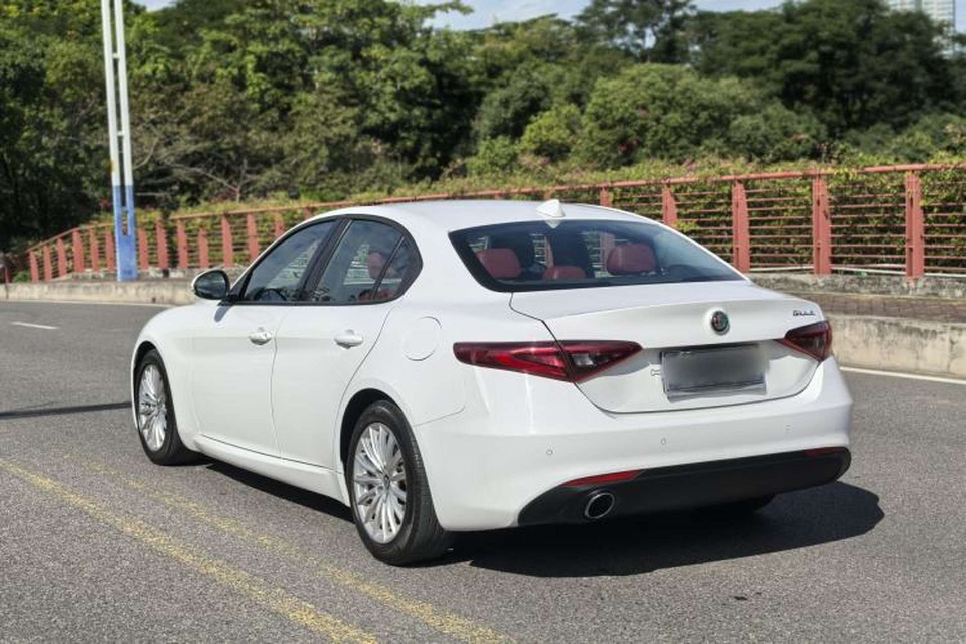 Used Alfa Romeo Giulia 2017 2.0T 200HP Elite Edition Exterior 6
