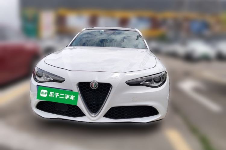 Used Alfa Romeo Giulia 2017 2.0T 280HP Luxury Edition Front