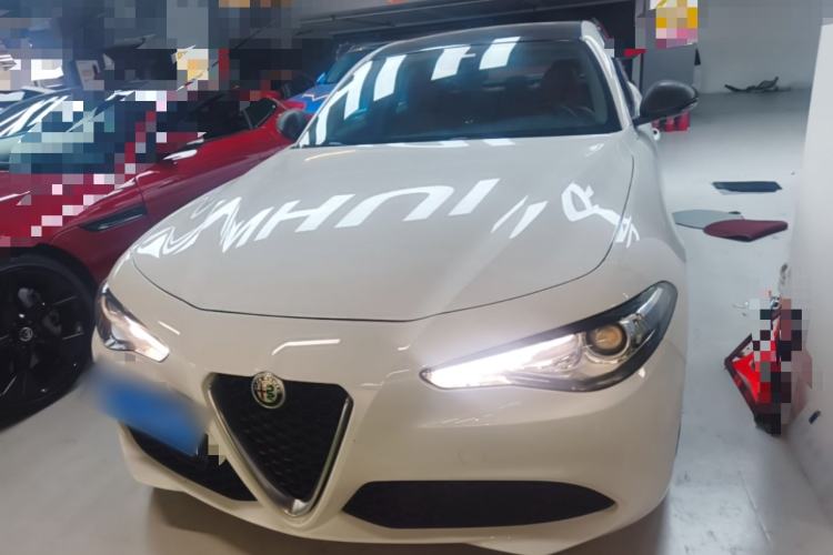 Used Alfa Romeo Giulia 2017 2.0T 280HP Luxury Edition Front